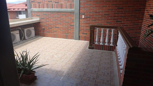 Imagen 4 de 21 de Casa En Venta En Guatire Castillejo 22-2503 Tlf 04129915337