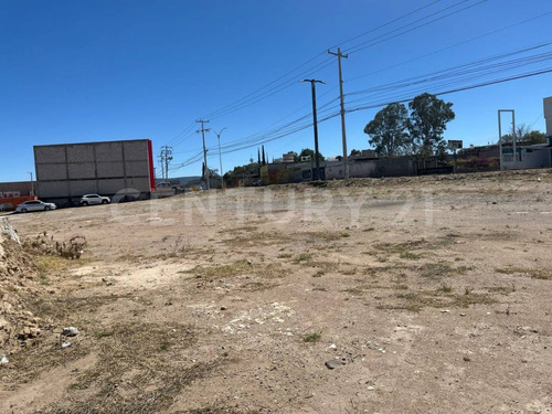 Terreno En Renta En Avenida Universidad, San Juan Del Río, Querétaro.