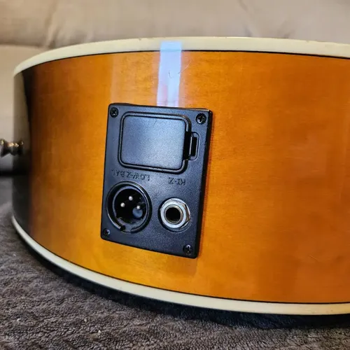 Epiphone EJ200 Artist VS/美品専用ギグケース付 Epiphone EJ200 Artist VS/美品専用ギグケース付 Violão Epiphone Ej