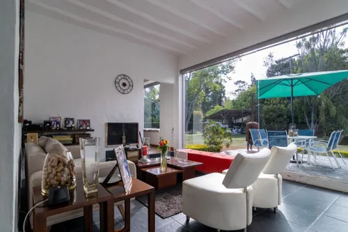 Casa En Arriendo/venta En Canelon. Cod A11895