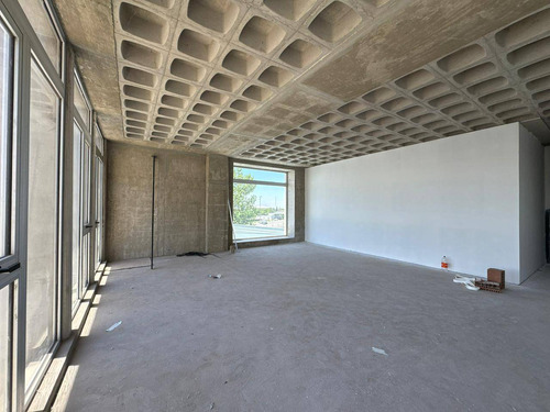 Parque Empresarial Aeropuerto. Oficinas En Alquiler De 50 M2 Y 60 M2. A Estrenar!
