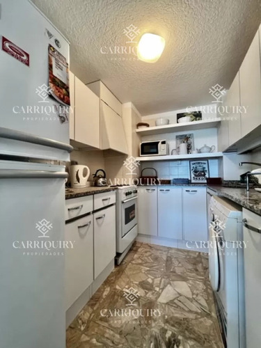 Alquiler Temporario Apartamento 2 Y Medio Dormitorios En Playa Mansa, Punta Del Este