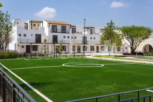 Casa En Venta Nueva 4 Recamaras Torre De Piedra Frente A Antea