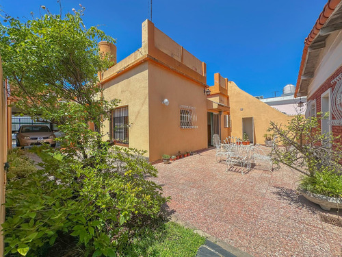 Casa En Venta En Lanús Este