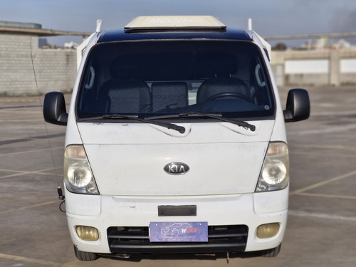 Kia Bongo 2.5 K-2500 4X2 CS TURBO DIESEL 2P MANUAL