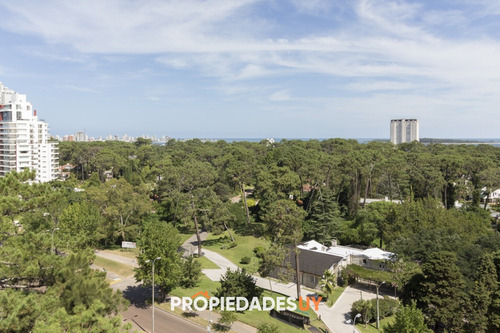 Apartamento En Venta En Roosevelt Punta Del Este, 2 Dormitorios, 2 Baños