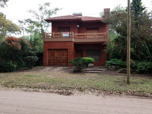 Casa Sobre En Monte. Zona Residencial