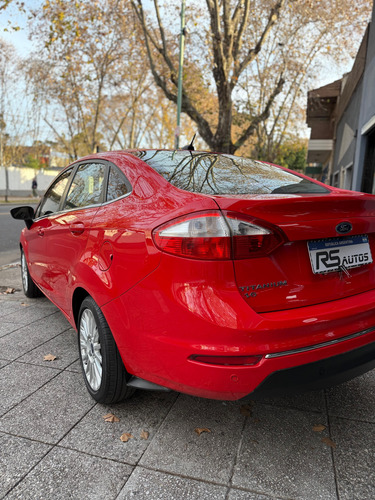 Ford Fiesta Kinetic 1.6 Sedan Titanium Powershift 120cv