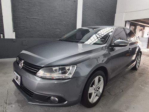 Volkswagen Vento 2.5 Luxury 170cv