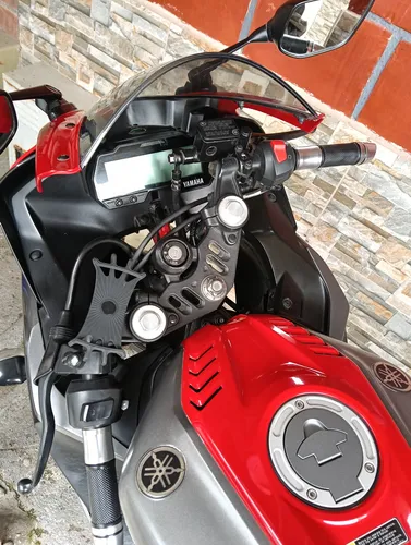 Yamaha R15 V3