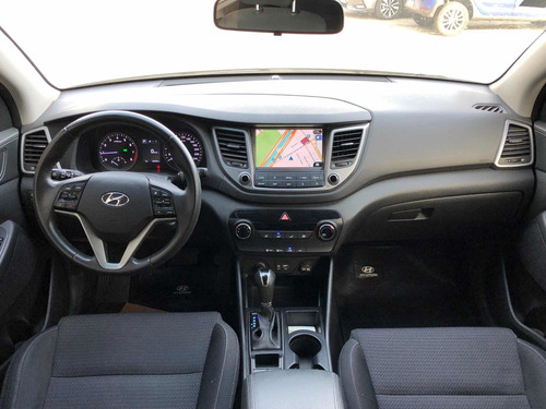 Imagen 12 de 18 de Hyundai Tucson 2016 2.0 Gl 6at 2wd