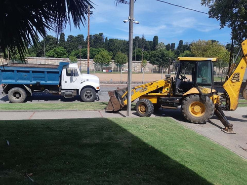 Imagen 10 de 10 de Alquiler. Trabajos Minicargador Bobcat. Retroexcavadora