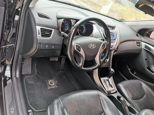 Imagen 6 de 11 de Hyundai Elantra Gls