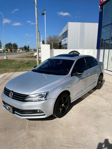 Volkswagen Vento 2.5 Advance Plus 170cv