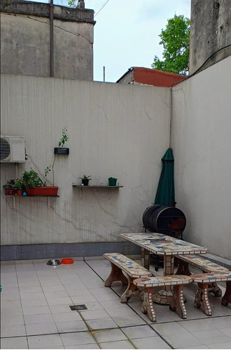 Departamento 2 Ambientes Con Patio. Boedo