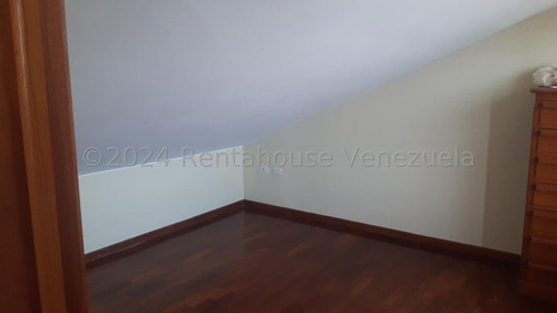 99m2 Vendo En El Hatillo Villanueva Penthouse El Conjunto Residencial Diseñado Para Brindar Paz Y Confort, Con Piscina Mls#24-22278