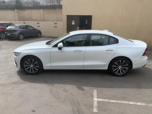 Imagen 3 de 14 de Volvo S60 Ii B4 Momentum 2022