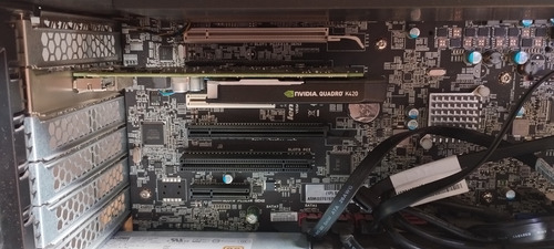 Lenovo Thinkstation P700 Xeon E5-2683 V3 Caché 35m 32gb Ram (Usado)
