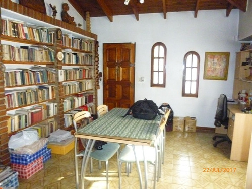 Imagen 8 de 24 de Chalet En Dos Plantas, Parque Johnston, Hurlingham