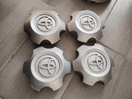 Tapa De Rin Toyota Hilux Original De Usó (Usado)