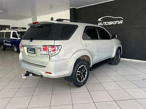 Toyota Hilux SW4 3.0 SRV 4X4 16V TURBO INTERCOOLER DIESEL 4P AUTOMÁTICO