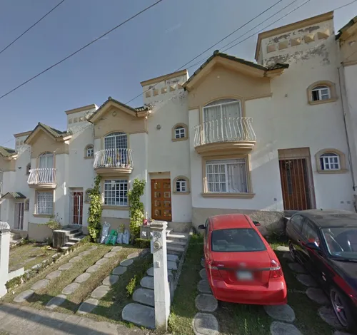 Casa En Venta, En La Calle De Fuente De Platon Col. Las Fuentes Xalapa Veracruz Remate Bancario Jmjc20-92