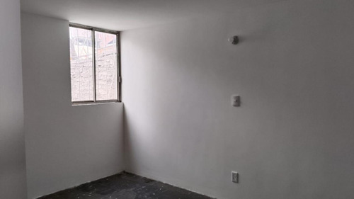 Casa En Venta Con Excelente Precio En U. H. La Colmena Iztapalapa