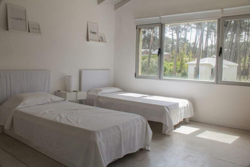 Casa En Alquiler De 4 Dormitorios En Laguna Blanca