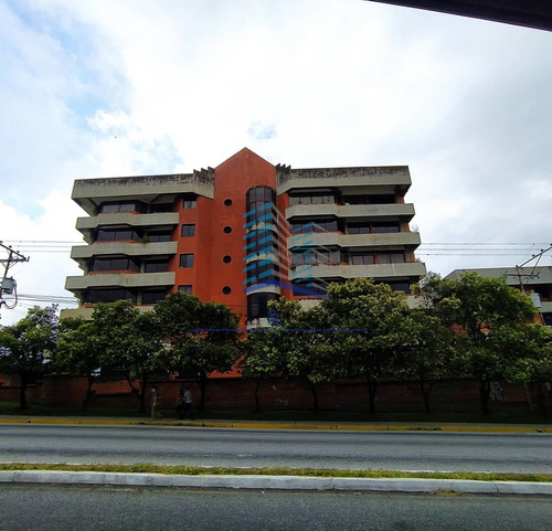 Apartamento En Venta Ubicado En Resd. Las Albricias, Av. Las Américas, Mérida  - B&c0-278