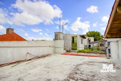 Casa En Venta En Martínez, 3 Ambientes, Ideal Para Refaccionar/ampliación. Lote 171 M2.