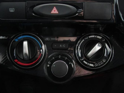 Imagen 9 de 13 de Toyota Etios 1.5 X