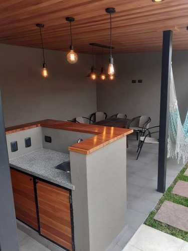 Imagen 13 de 19 de Casa 3 Ambientes Con Quincho, Pileta Y Dos Cocheras