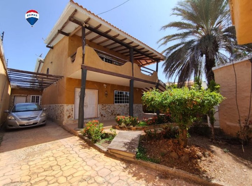 Re/max 2mil Vende Casa En Urb. Vistamar, Agua De Vaca, Mun. Maneiro, Isla De Margarita, Edo. Nueva Esparta