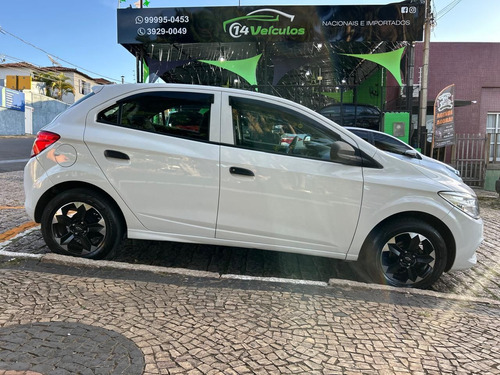 Chevrolet Onix HATCH LS 1.0 8V FlexPower 5p Mec.