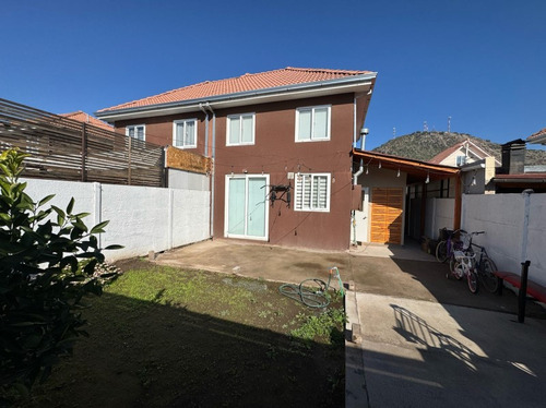 Casa En Arriendo/ Brisas Del Valle/amplio Patio /puente Alto