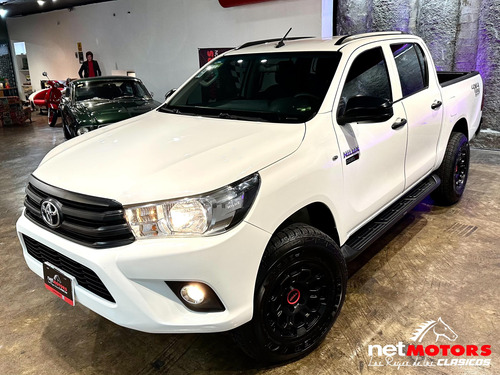 Toyota Hilux 2.8 Tdi Cabina Doble Mt