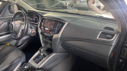 Mitsubishi L200 Triton 2.4 16V TURBO DIESEL OUTDOOR HPE CD 4X4 AUTOMÁTICO