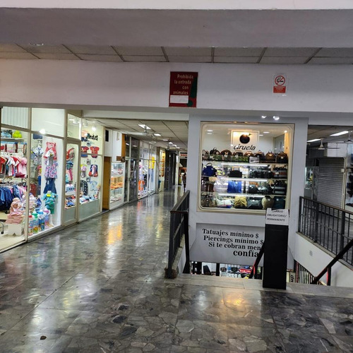 Imagen 3 de 6 de Local 29 En Galería San Martín La Plata