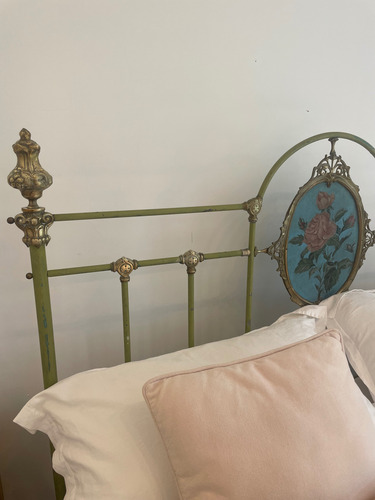 Cama Hierro Y Bronce 1,60 Elicagaray Verde Musgo Flores (Usado)