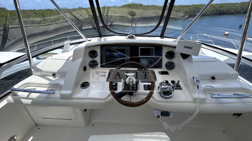 Imagen 5 de 10 de Sea Ray 36 Sedan Bridge
