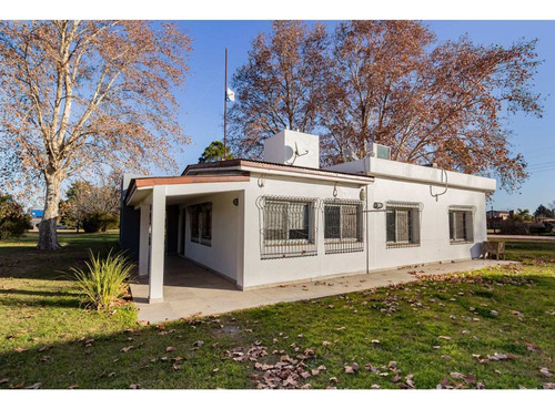 Imagen 4 de 30 de Importante Parcela · 1.7 Ha · Casa · Quincho · Pileta