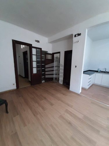 Imagen 4 de 12 de Gran Apartamento Estilo Casa En Aguada