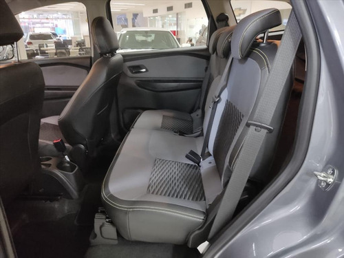 Imagem 5 de 8 de Spin 1.8 Activ 8v Flex 4p Automático