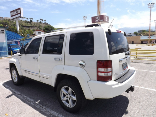 Jeep Cherokee .