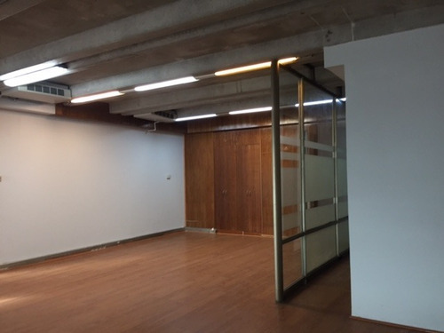 Versatil Oficina Con Dos Privados Y Amplia Planta Libre