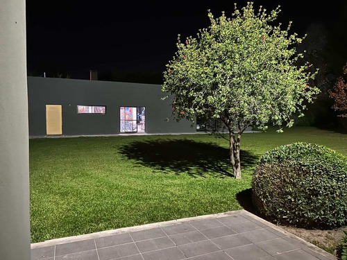 Imagen 27 de 30 de Venta Casa 2463 Mts2 De Parque Con Piscina Pilar