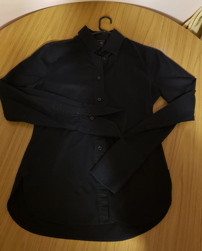 Camisa Negra Xs Manga Larga, Entallada. Importada (mujer)