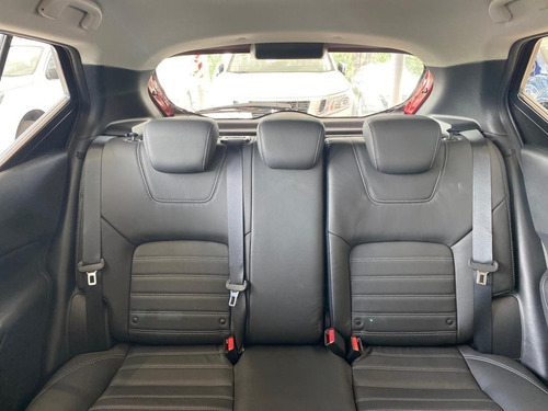 Imagen 13 de 22 de Nissan Kicks Advance Cvt 0km Oferta Bordó #02