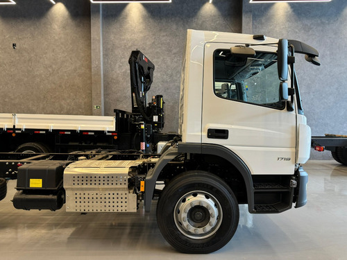 Caminhão Mercedes Benz Atego 1719 4x2 2025 Sem Implementos
