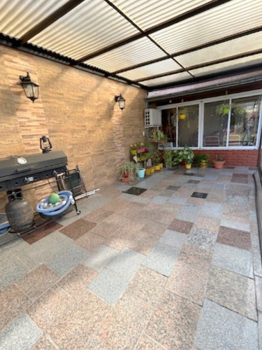 Lujan 1300 - Lanus Este - Excelente Chalet 5 Amb Con Parque Y Pileta! Impecable
